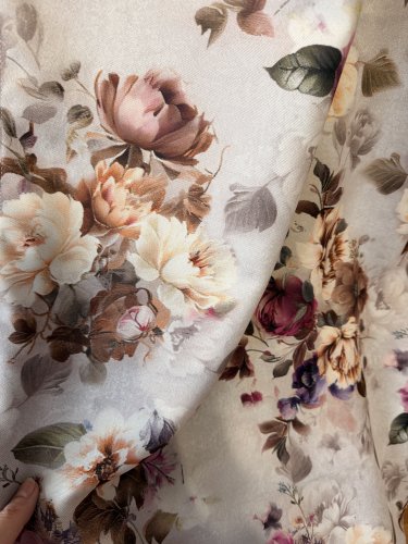 ZASŁONA BLACKOUT ELEONOR SZARE TŁO SZER.150cm (OSTATNIE 2SZTUKI)