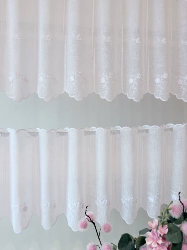 ZAZDROSTKA BATYST HAFT MILUNIA 17CM, 40CM, 60CM   (cena 1panel = 16cm )