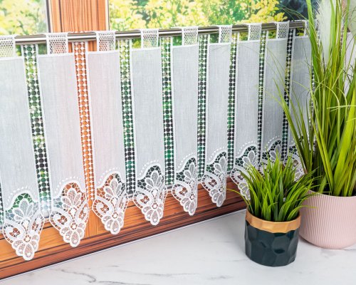 ZAZDROSTKA GIPIURA KORONKA BIEL BATYST 40/70cm (cena za 1panel = 10cm)