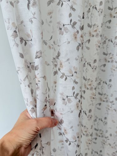 FIRANA ETAMINA BRĄZOWE KWIATY SZER.140CM