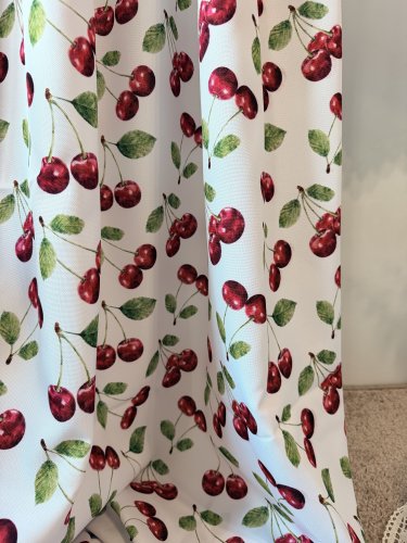 Zasłona wiśnie czeresnie wodoodporna szer.150cm