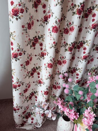 ZASŁONA Z DODATKIEM LNU SZER.150CM RÓŻE CZERWONE 
