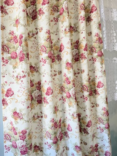 ZASŁONA ANGIELSKIE RÓŻE  SZER.130CM