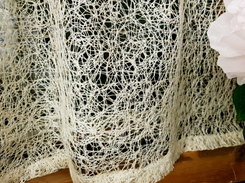 ZAZDROSTKA BUKLA ZŁOTO ECRU