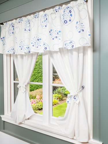 KOMPLET ZASŁONY I LAMBREKIN FOLK SERWETKI