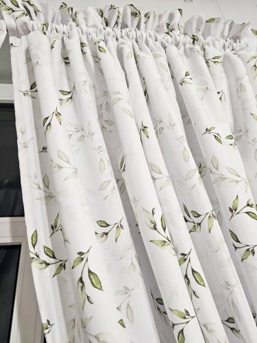 ZASŁONA LISTKI ZIELONE WODOODPORNA SZER.150cm