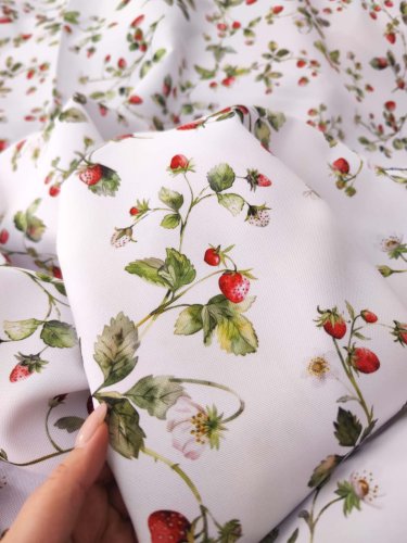 TKANINA PLAMOODPORNA POZIOMKI 150CM 