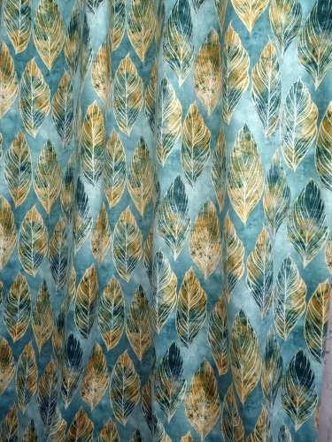 Tkanina zasłonowa welur złote liście pióra na szaro-niebieskim 1mb
