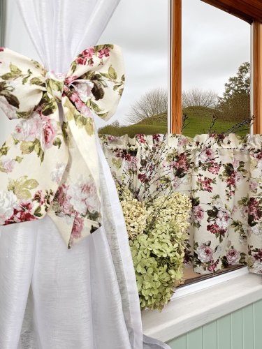 ZAKOSTYL ZASŁONY + ZAZDROSTKA ROSES