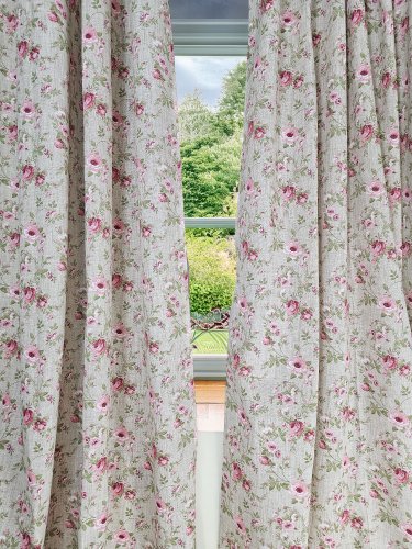 ZASŁONA NATURAL RÓŻE NA BEŻU  SZER.140cm