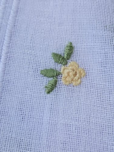 ZAZDROSTKA PANEL HAFT ŻÓŁTE KWIATUSZKI 35CM/60CM  (cena za 0,50mb)